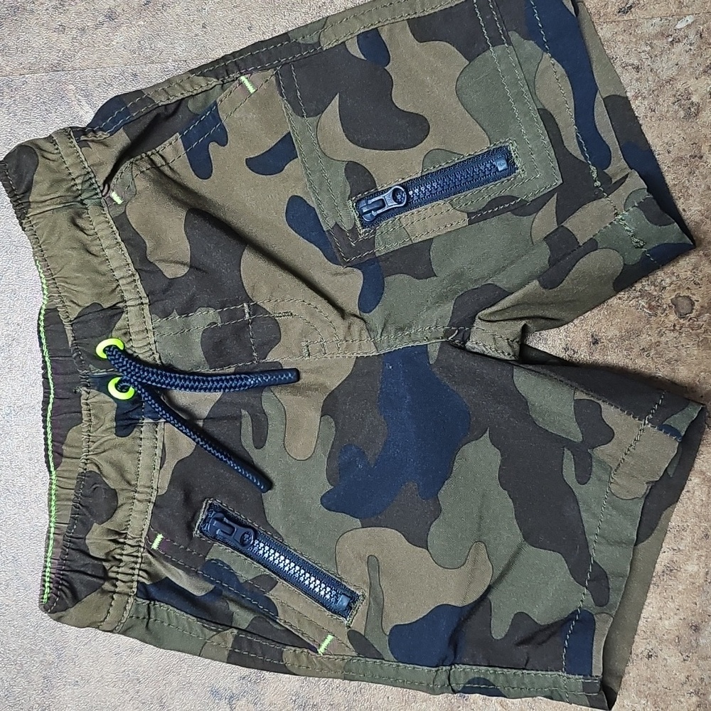 Cat & Jack Quick Dry Camo Shorts Size 12 Months